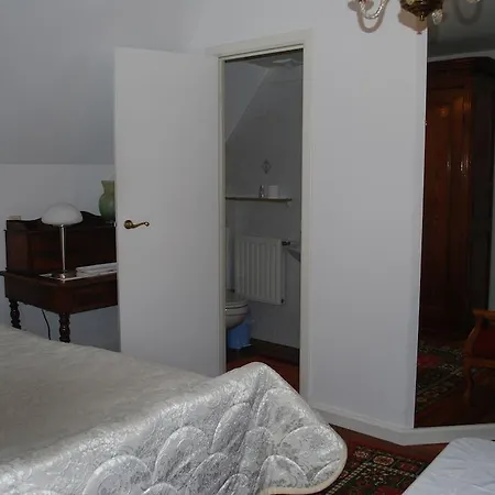 Les Genets Bed and breakfast Hatrival