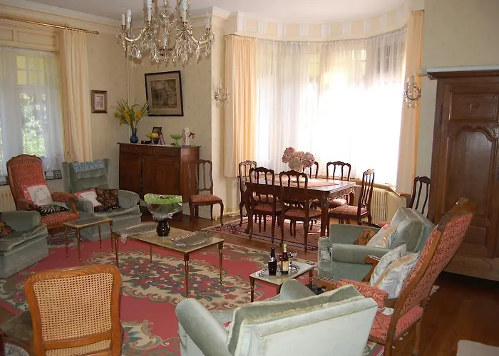 Les Genêts Couette-café 3*